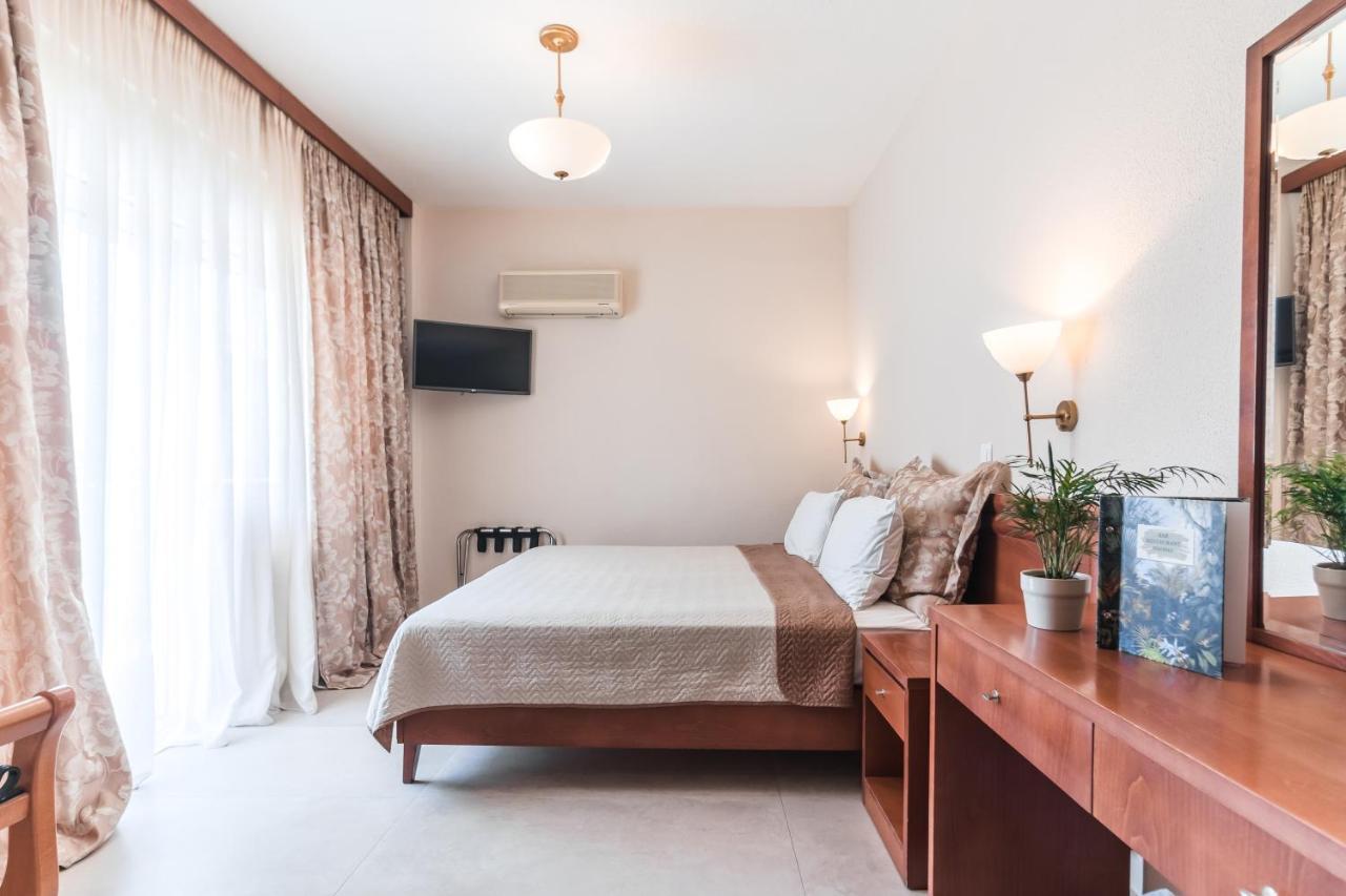 Alkyonis Hotel Nea Kallikrateia Bagian luar foto