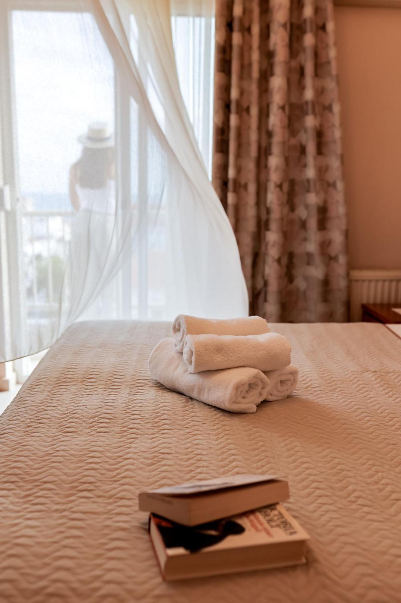 Alkyonis Hotel Nea Kallikrateia Bagian luar foto